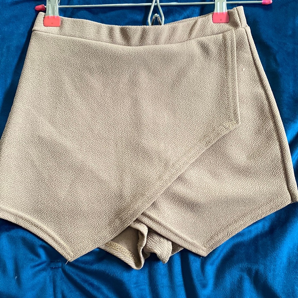 Brown skort